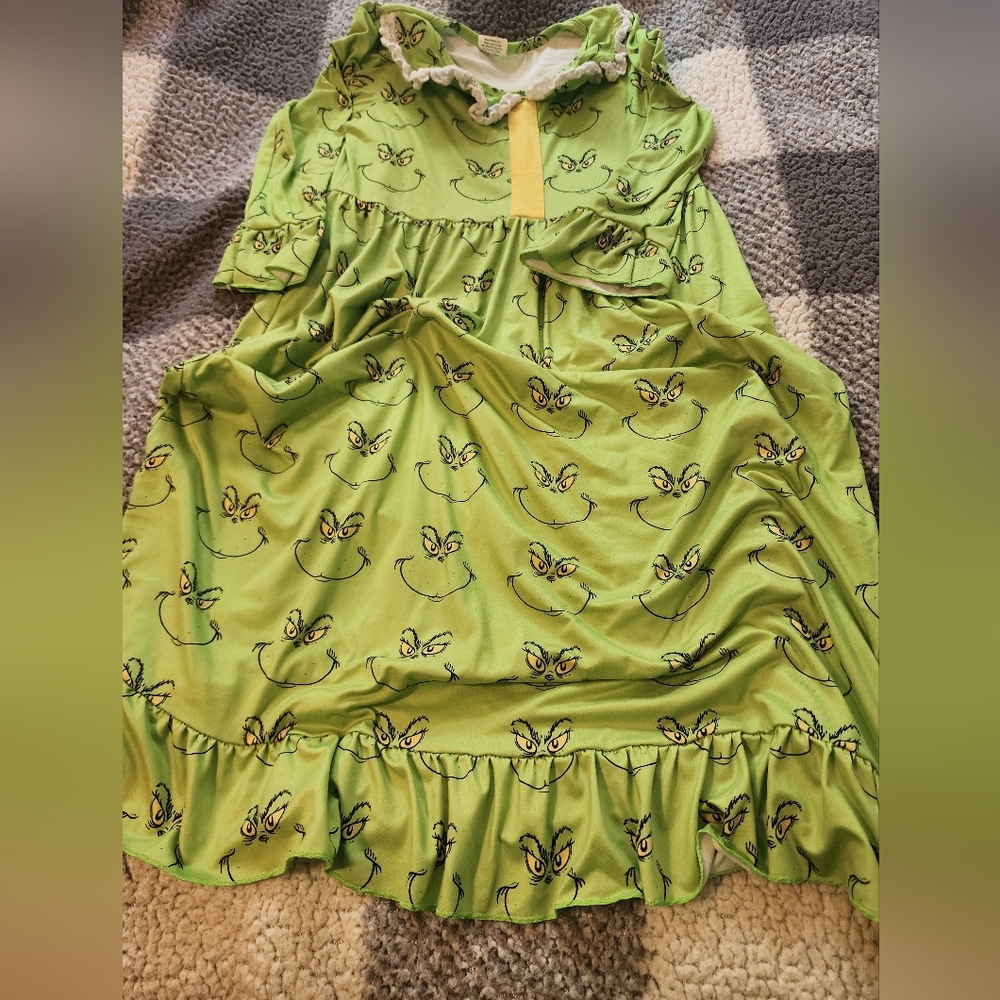 Girls Grinch ruffled nightgown